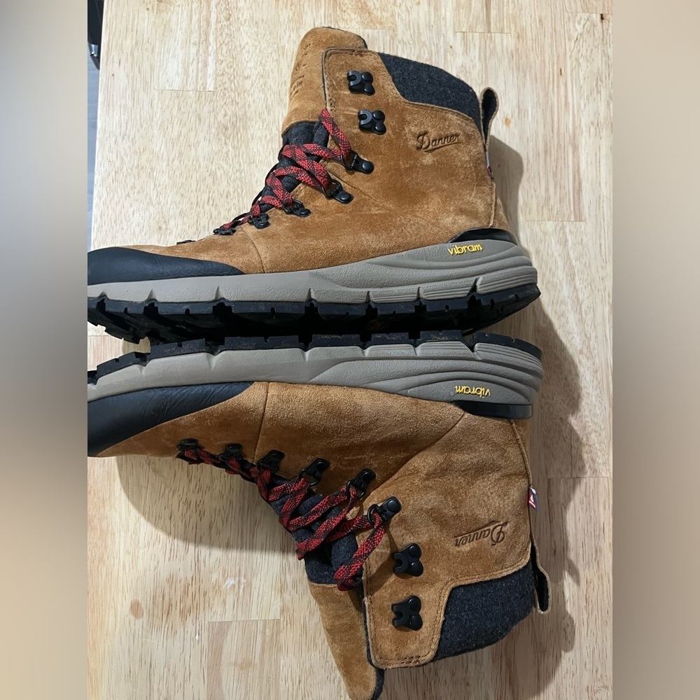 Danner Arctic 600 Side Zip Leather Boot